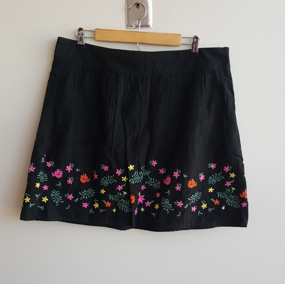 Loft Black A-line Floral Skirt - Picture 1 of 3